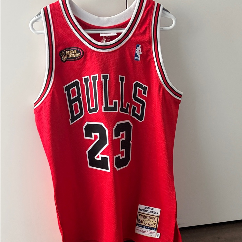 Michael Jordan Mitchell Ness 97 98 Bulls Jersey Size 44 L USA